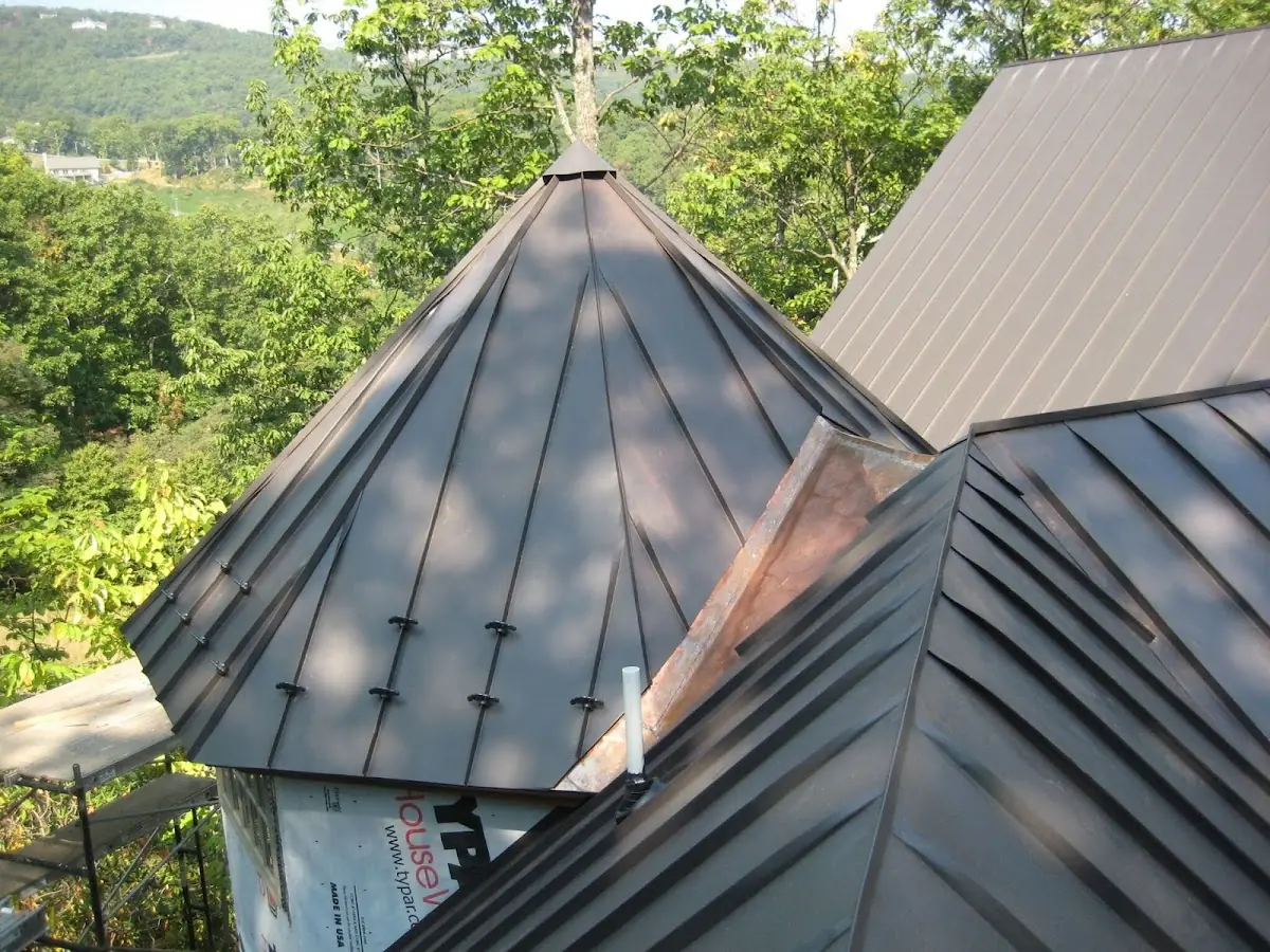 Professional Shingle Replacement & Repair by Craftsman Roofing in Winchester
